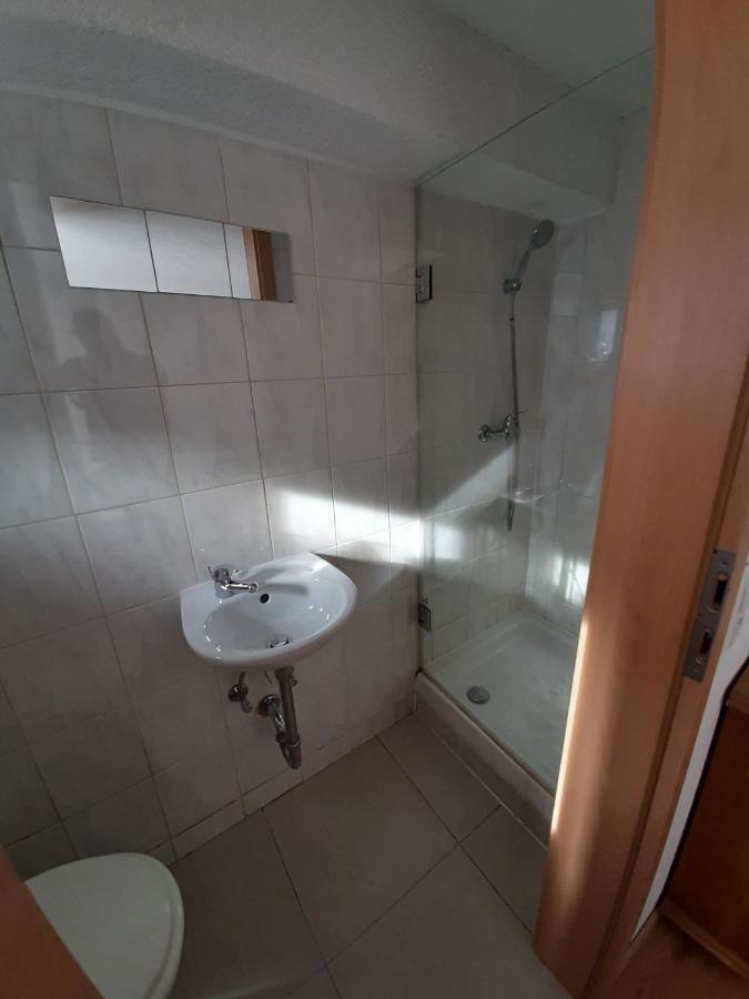 Biberach-Riss-Zimmer-Frei, Einzel-Zimmer Bad Kueche Birkenhard Exteriör bild