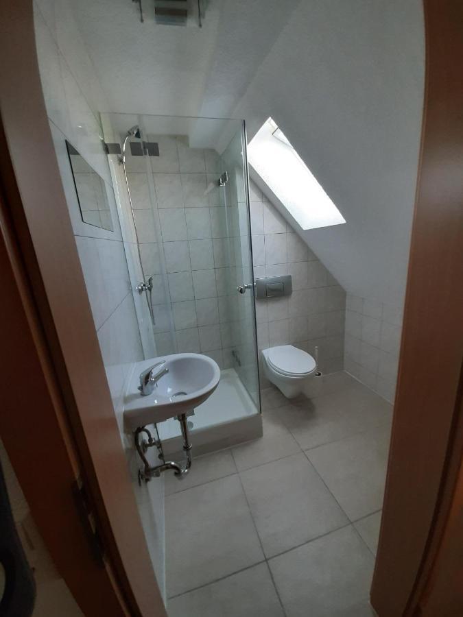 Biberach-Riss-Zimmer-Frei, Einzel-Zimmer Bad Kueche Birkenhard Exteriör bild