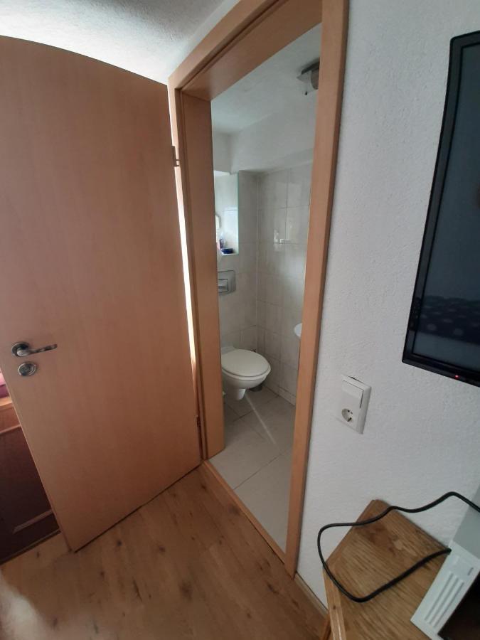 Biberach-Riss-Zimmer-Frei, Einzel-Zimmer Bad Kueche Birkenhard Exteriör bild