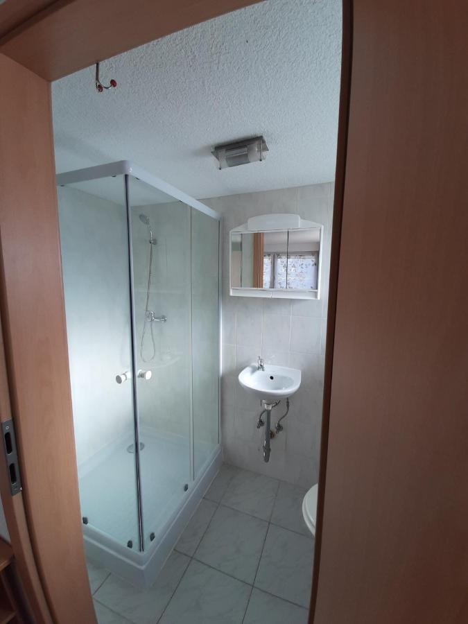 Biberach-Riss-Zimmer-Frei, Einzel-Zimmer Bad Kueche Birkenhard Exteriör bild