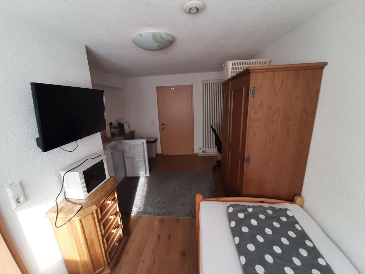 Biberach-Riss-Zimmer-Frei, Einzel-Zimmer Bad Kueche Birkenhard Exteriör bild