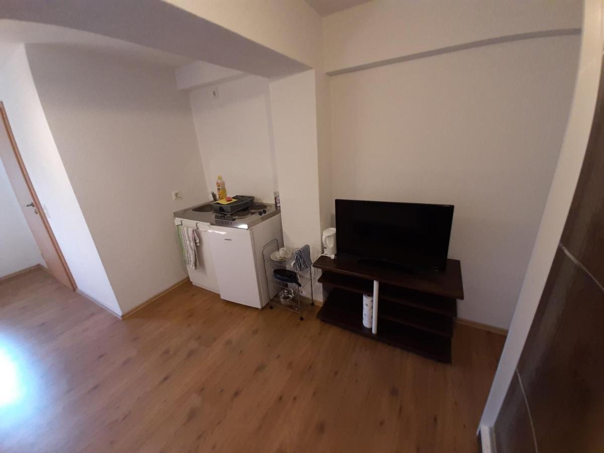 Biberach-Riss-Zimmer-Frei, Einzel-Zimmer Bad Kueche Birkenhard Exteriör bild