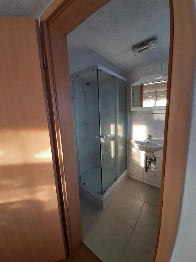 Biberach-Riss-Zimmer-Frei, Einzel-Zimmer Bad Kueche Birkenhard Exteriör bild