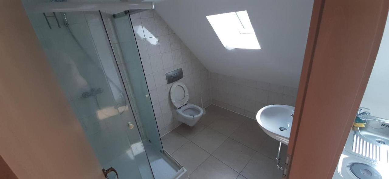 Biberach-Riss-Zimmer-Frei, Einzel-Zimmer Bad Kueche Birkenhard Exteriör bild