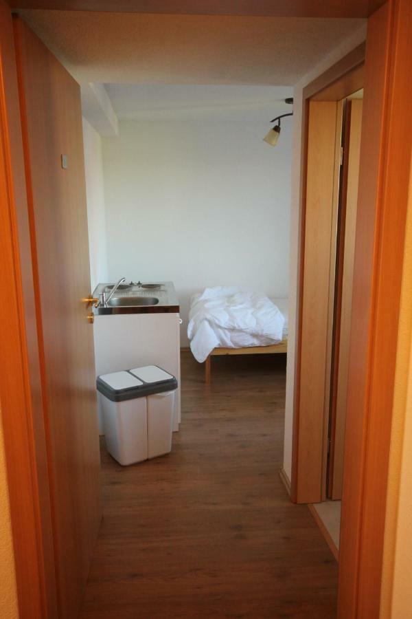 Biberach-Riss-Zimmer-Frei, Einzel-Zimmer Bad Kueche Birkenhard Exteriör bild