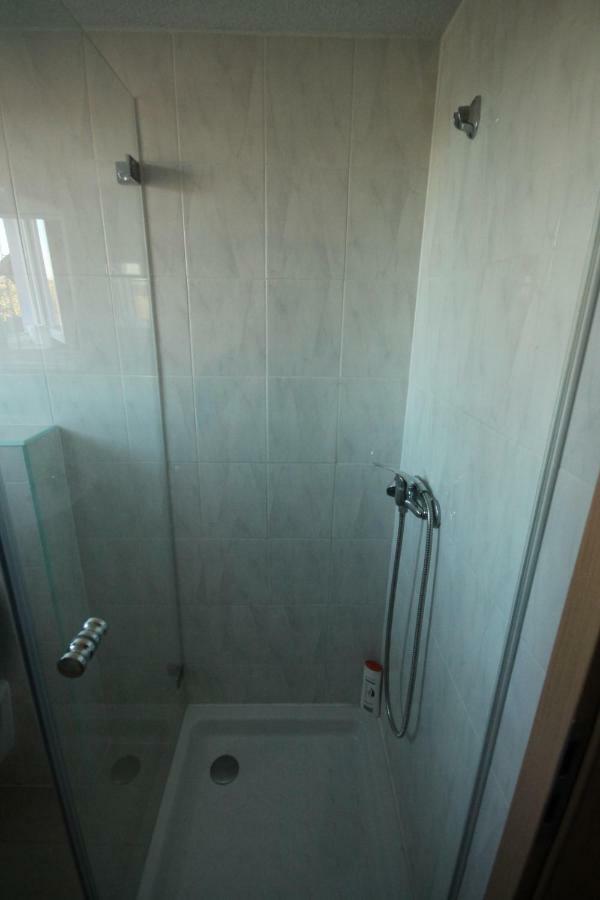 Biberach-Riss-Zimmer-Frei, Einzel-Zimmer Bad Kueche Birkenhard Exteriör bild