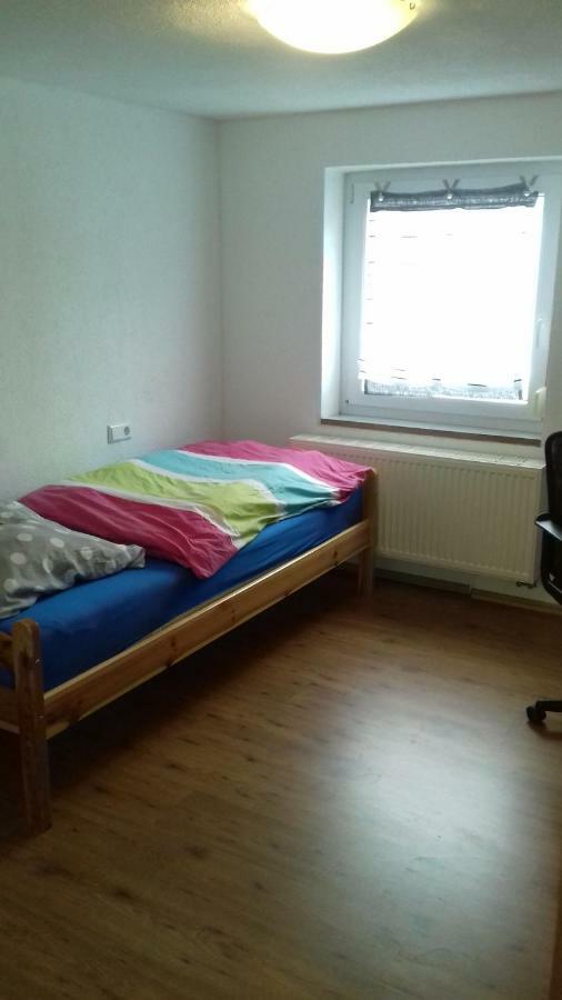 Biberach-Riss-Zimmer-Frei, Einzel-Zimmer Bad Kueche Birkenhard Rum bild
