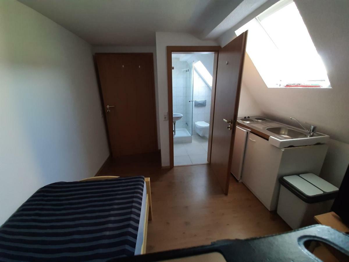 Biberach-Riss-Zimmer-Frei, Einzel-Zimmer Bad Kueche Birkenhard Exteriör bild